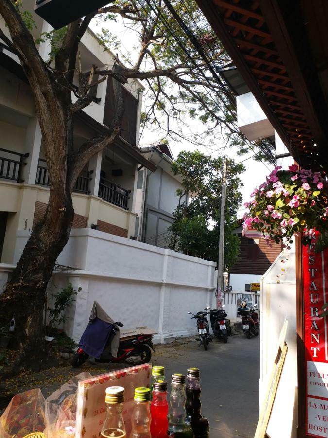 La Maison Verte Hostel Чиангмай Экстерьер фото